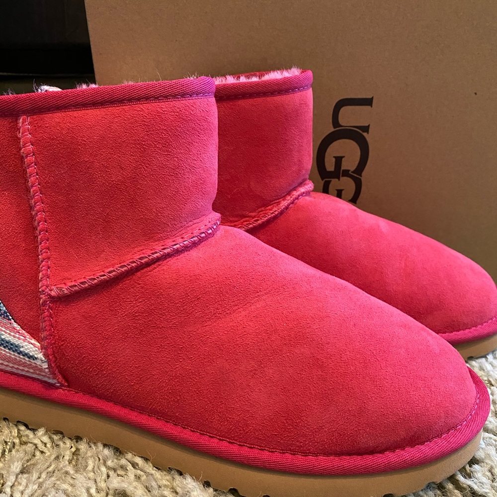 Classic Mini UGG